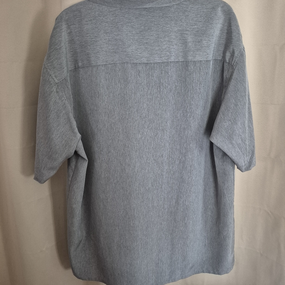 Men's Gray Short Sleeve Shirt - Picture 2 of 3